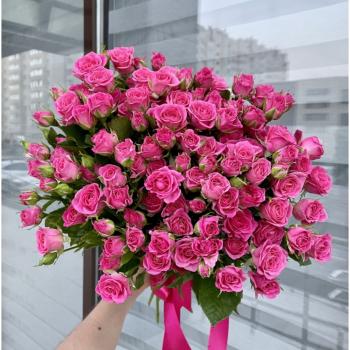 Букет 21 кустовая роза (60 см)