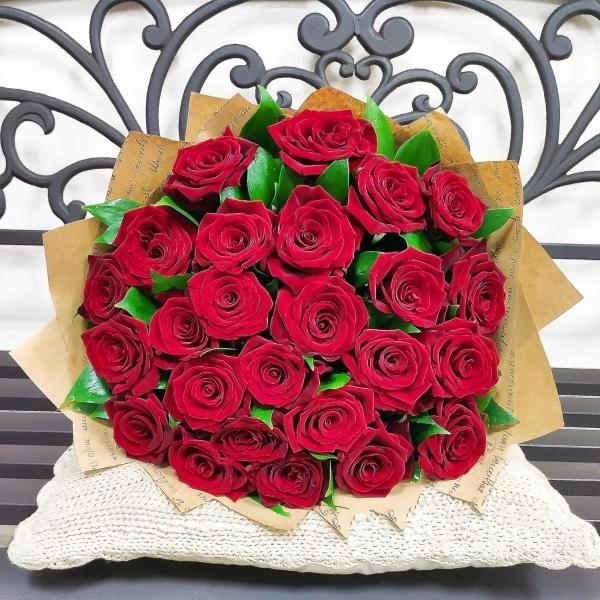 25 красных роз №  131625arch